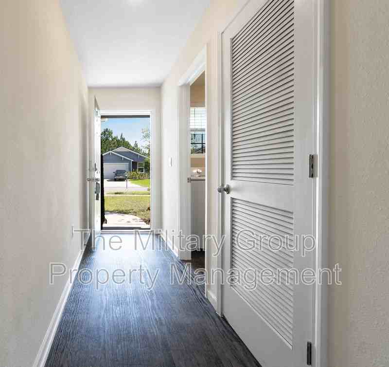 15668 Strawberry Roan Ct - Photo 3 of 41