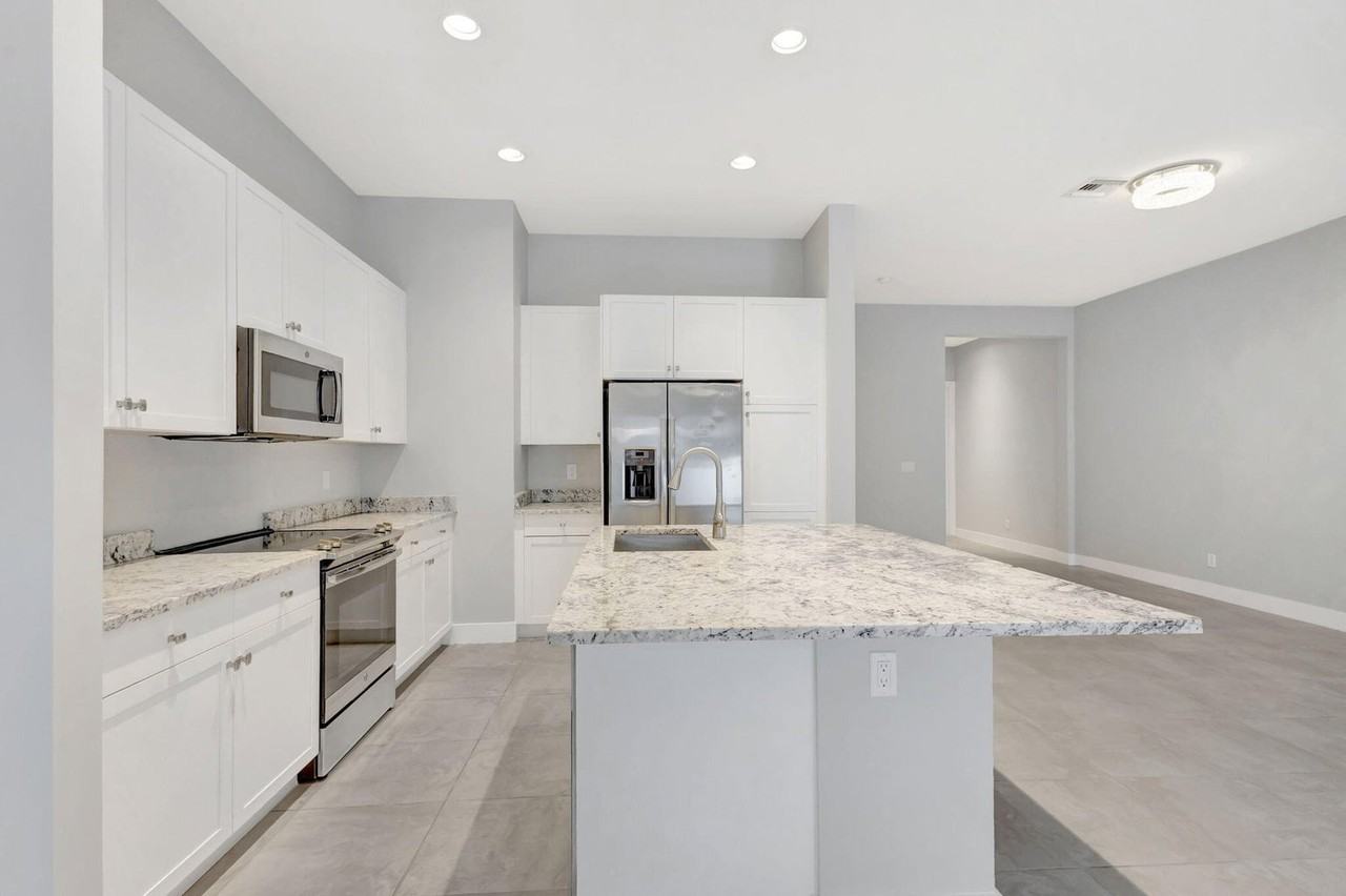 4924 Pointe Midtown Way #21 - Photo 6 of 29