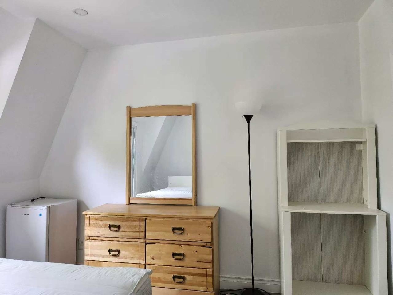 28 Carr Street - Photo 3 of 5
