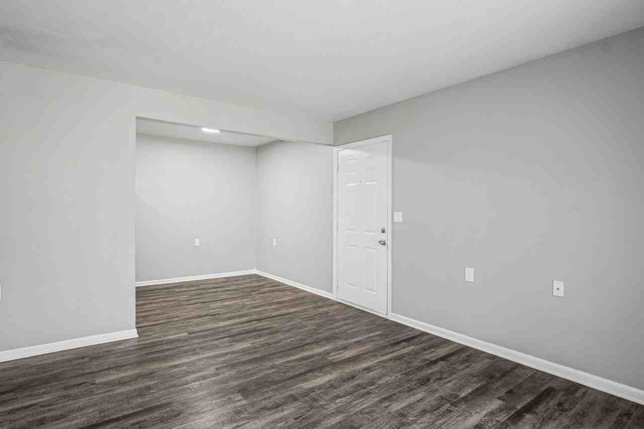 Peachtree Place - Photo 5 of 20