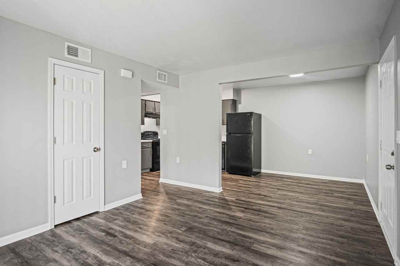 Peachtree Place - Photo 6 of 20