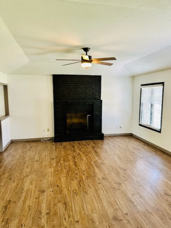 314 W Aven Ave - Photo 3 of 26