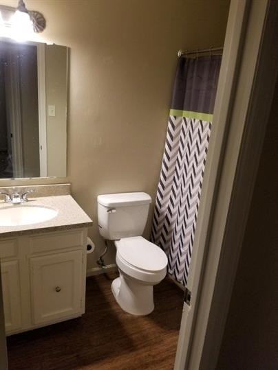 601 East Maryland Avenue 205 - Photo 2 of 14