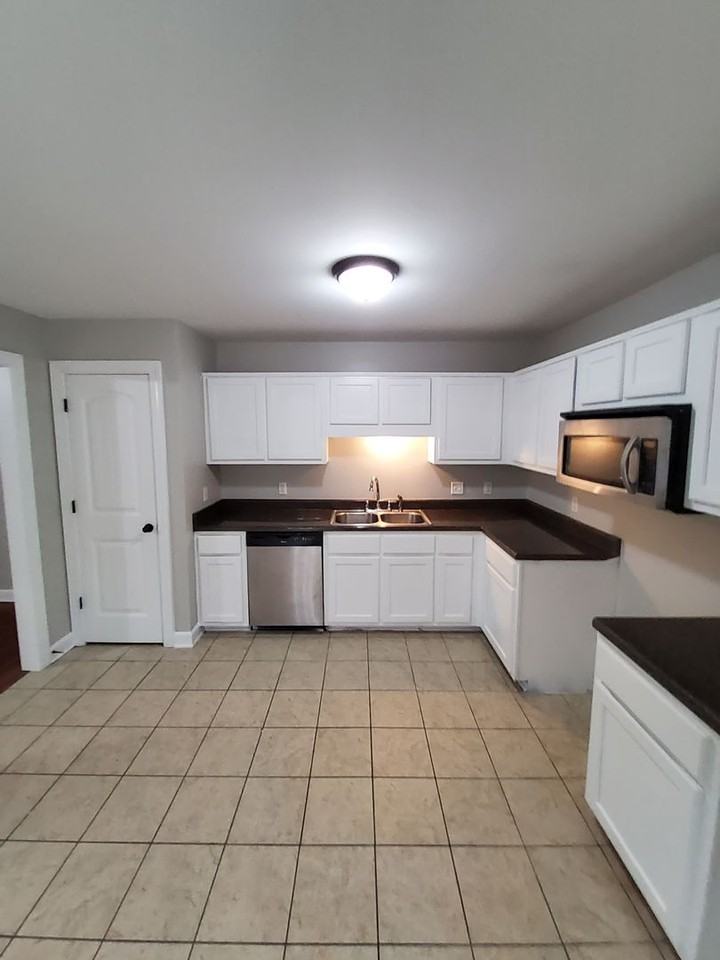 3850 Farm Gate Cv - Photo 6 of 13