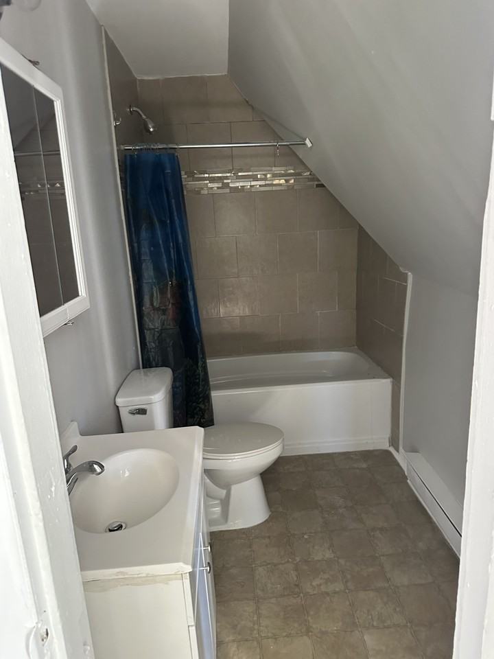 215 High Street - Photo 2 of 7