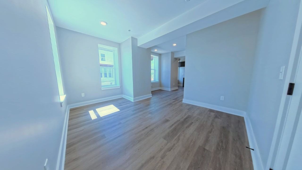 22 North King Street - Photo 5 of 7