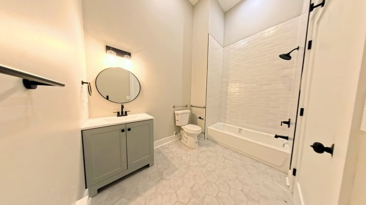 22 North King Street - Photo 2 of 7