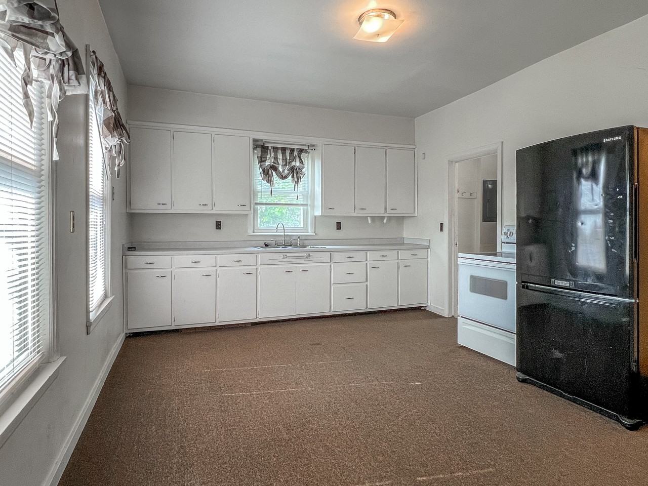 104 Jackson Street - Photo 3 of 10