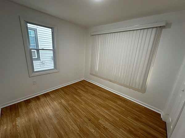 659 Nassau Street - Photo 3 of 8