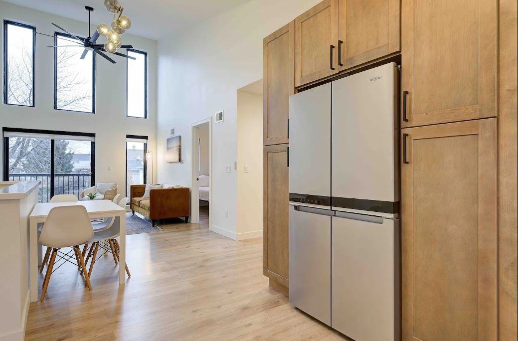 921 E Otjen Rowhomes - Photo 2 of 18