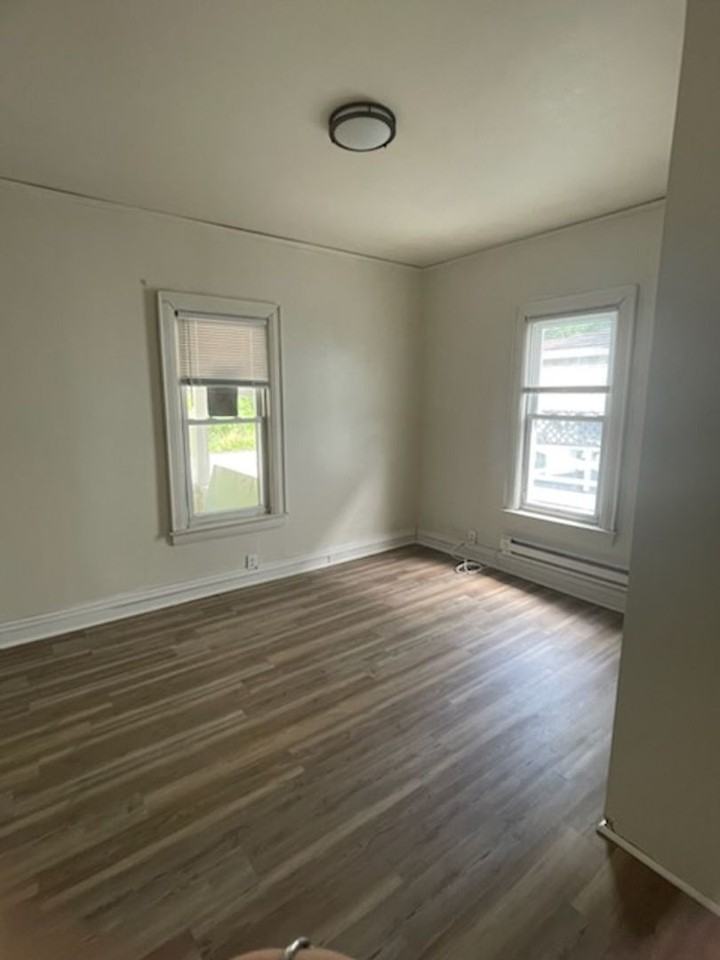 2333 Washington St W - Photo 2 of 10