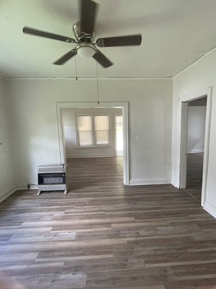 2333 Washington St W - Photo 3 of 10