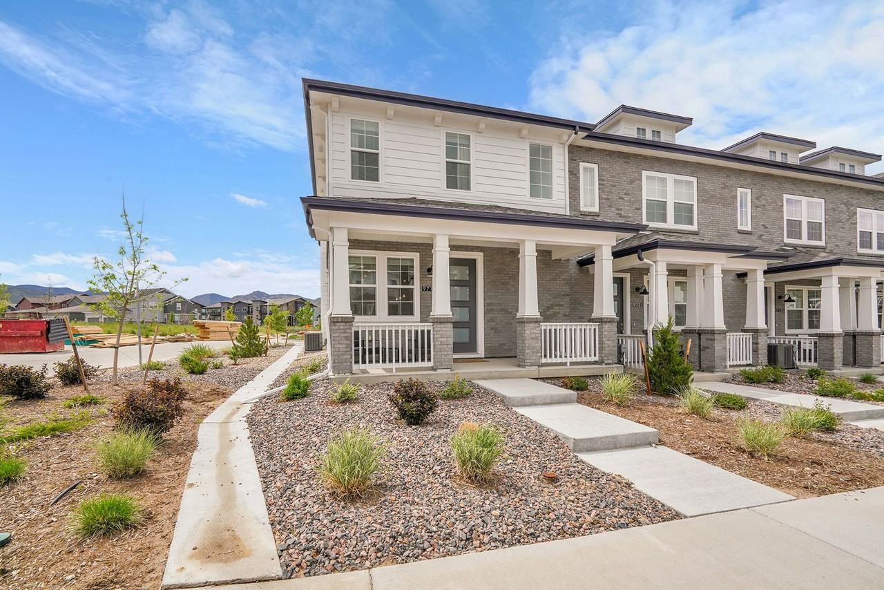 9719 Browns Peak Cir - Photo 2 of 31