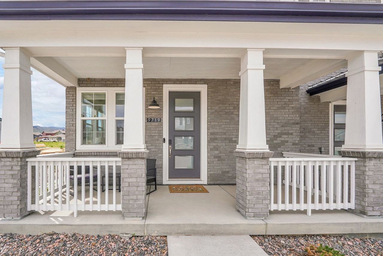 9719 Browns Peak Cir - Photo 3 of 31