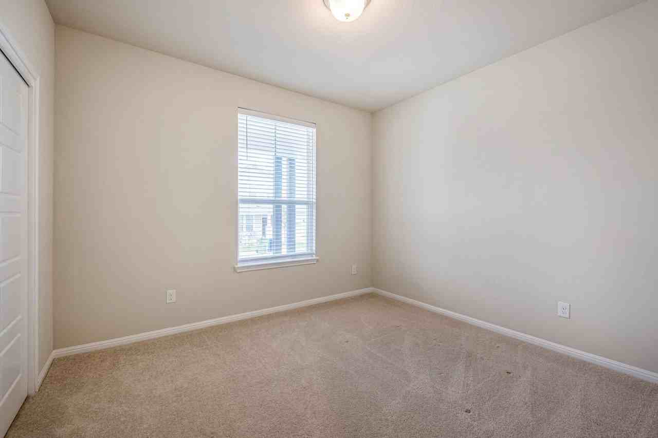 244 East Broade Street - Photo 5 of 21