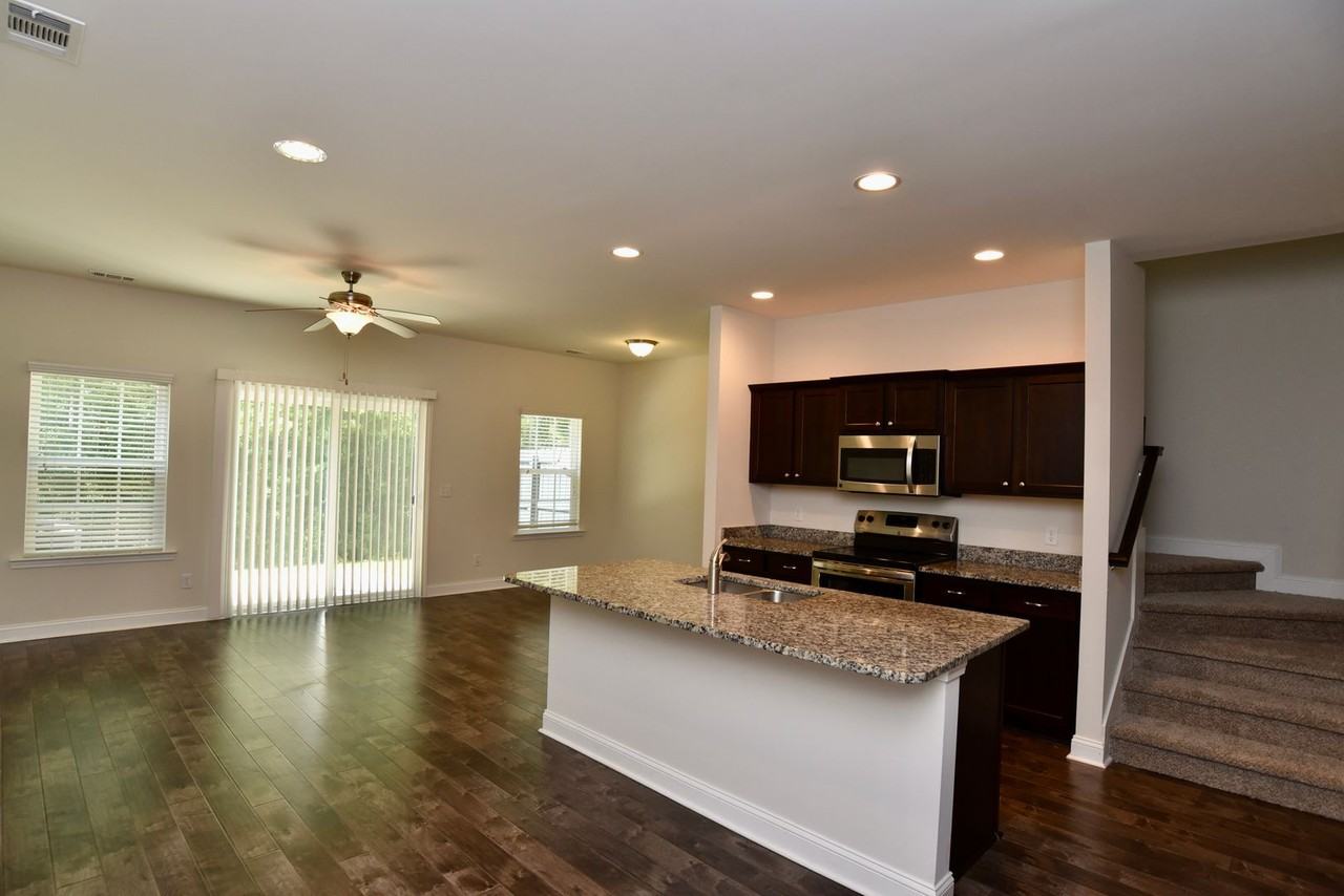 411 Ferguson Ln - Photo 3 of 19