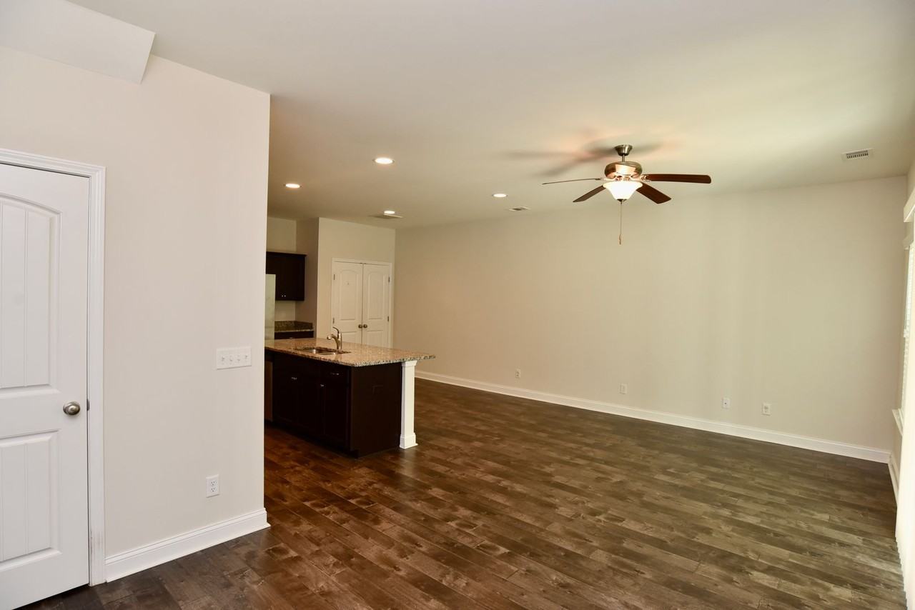 411 Ferguson Ln - Photo 5 of 19