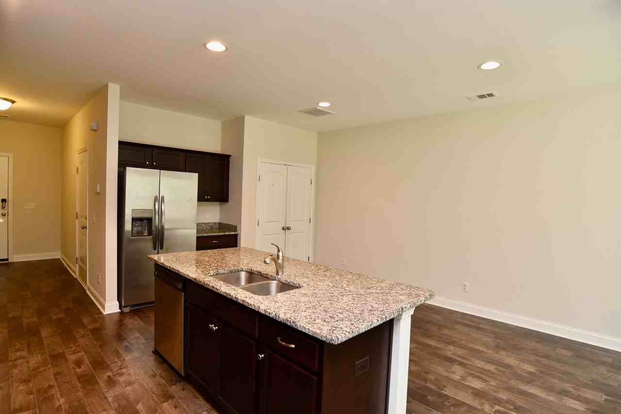 411 Ferguson Ln - Photo 7 of 19