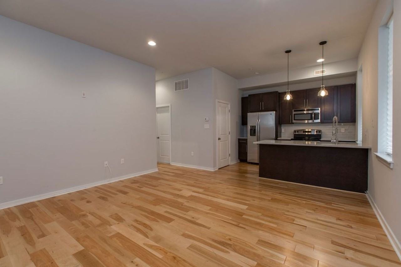 4304 Cresson St - Photo 4 of 32