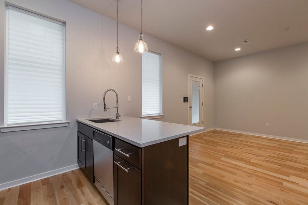 4304 Cresson St - Photo 7 of 32