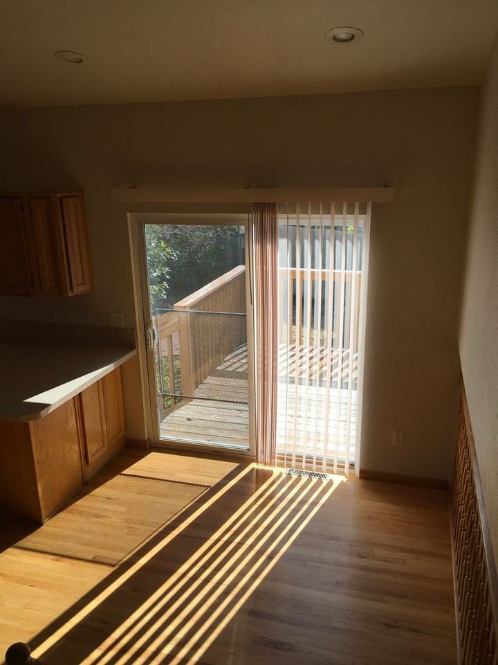 3103 Summit Ct - Photo 5 of 10