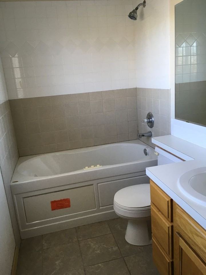 3103 Summit Ct - Photo 2 of 10