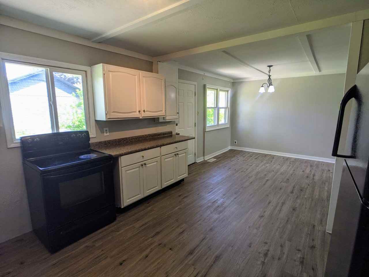 139 Totten Dr - Photo 4 of 15