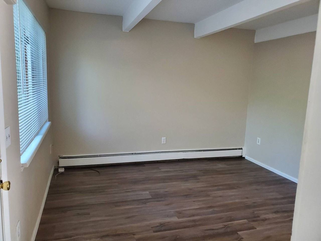 3574 Broadway St #6 - Photo 5 of 30