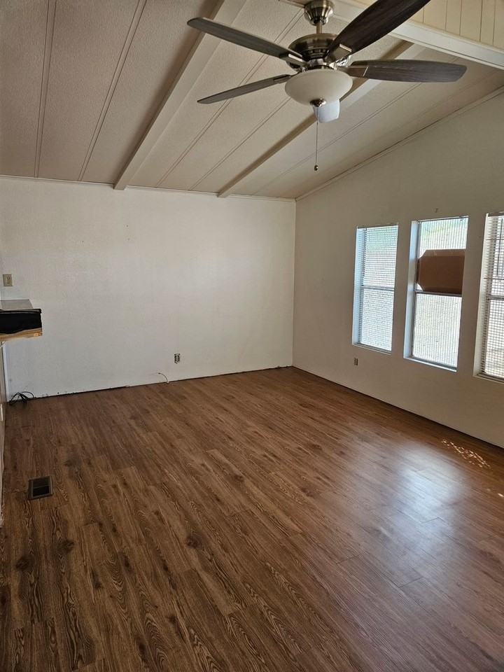 7622 E Jan Ave - Photo 7 of 8