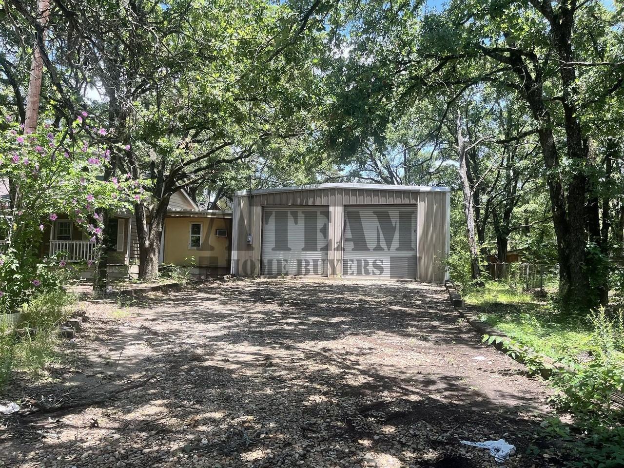 1925 Elm Dr - Photo 3 of 32