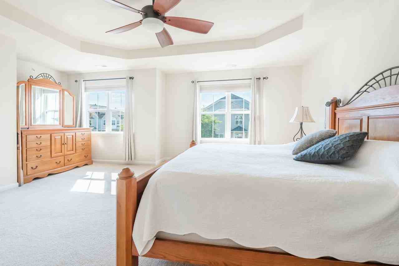 8329 Yaxley Hall Dr - Photo 7 of 17