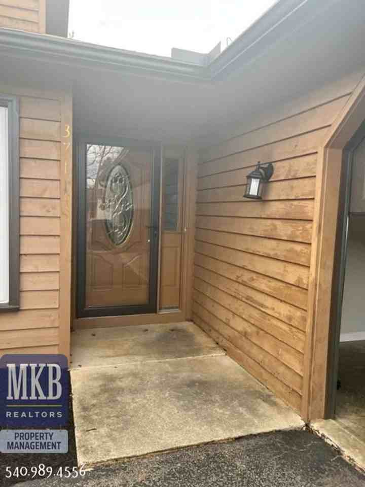 3711 Glade Hill Cir - Photo 2 of 28