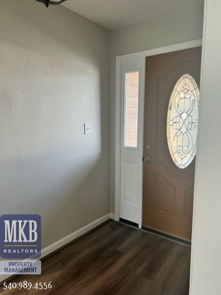 3711 Glade Hill Cir - Photo 3 of 28