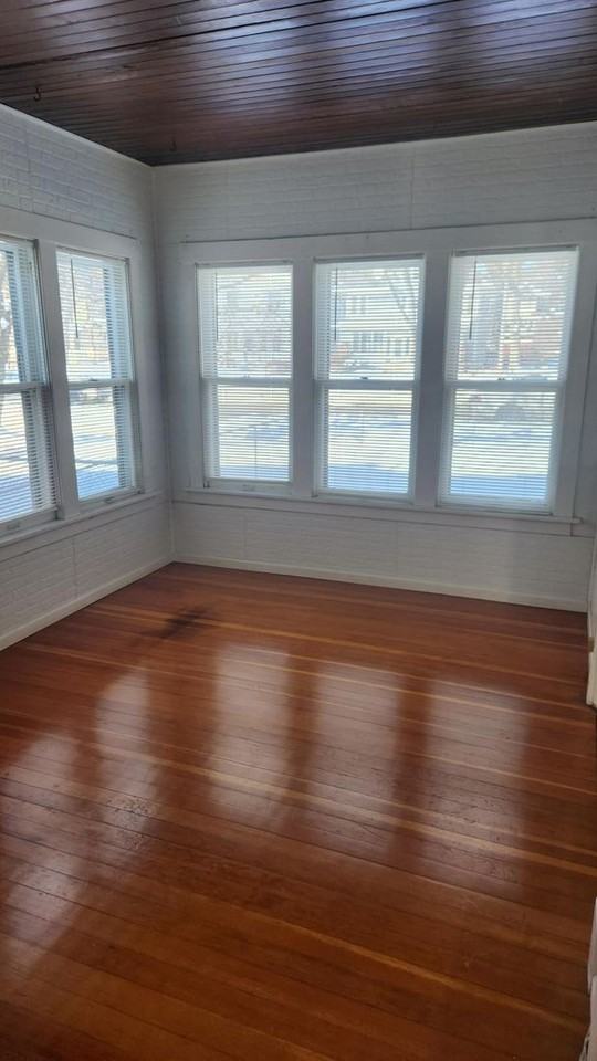 2416 Jackson St - Photo 4 of 9