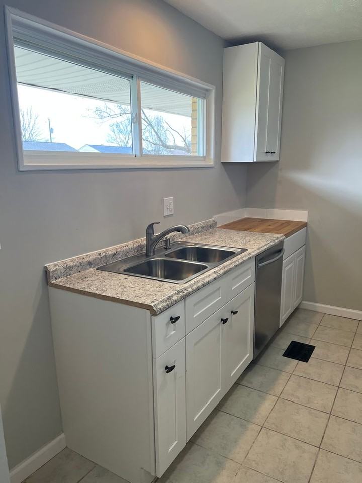 8826 Cabot Dr - Photo 6 of 15