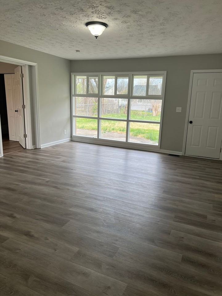 8826 Cabot Dr - Photo 7 of 15