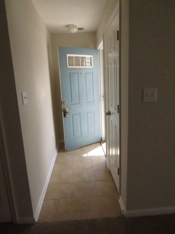 1020 Pebblewood Dr - Photo 2 of 18