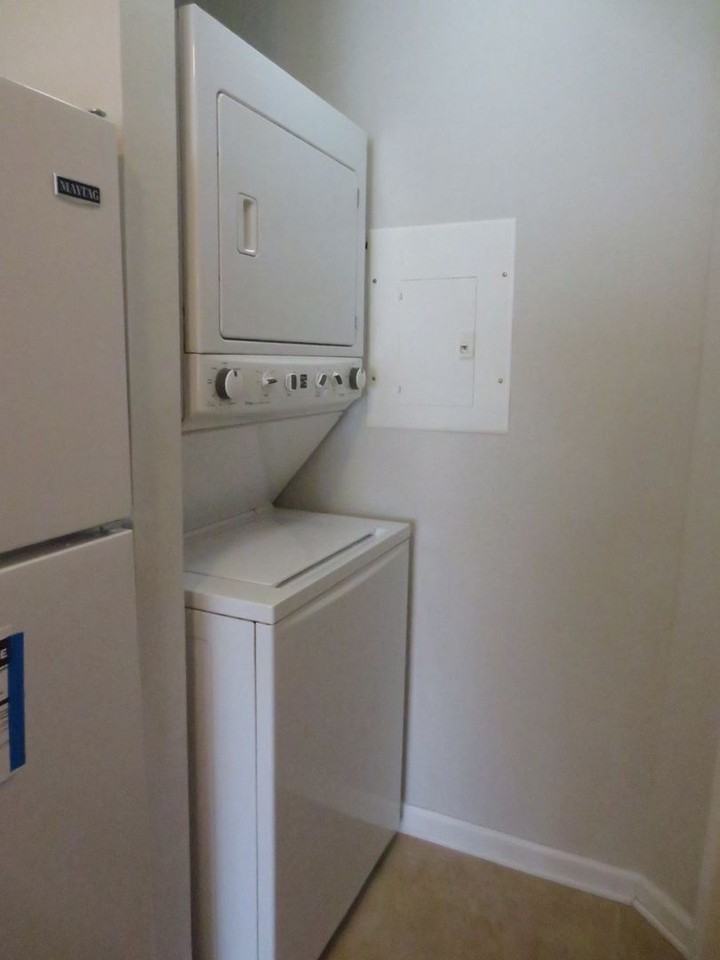 1020 Pebblewood Dr - Photo 7 of 18