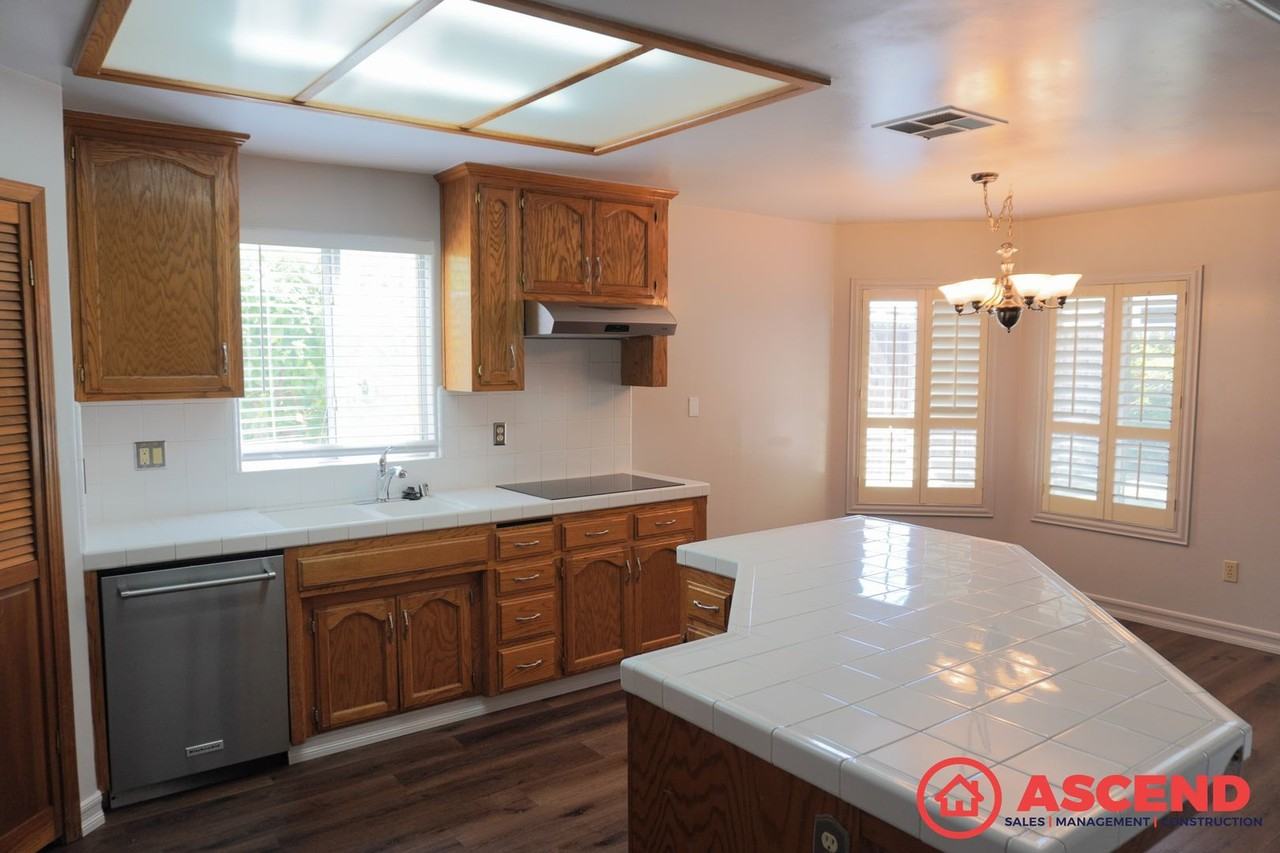 9021 Green Bank St - Photo 4 of 13