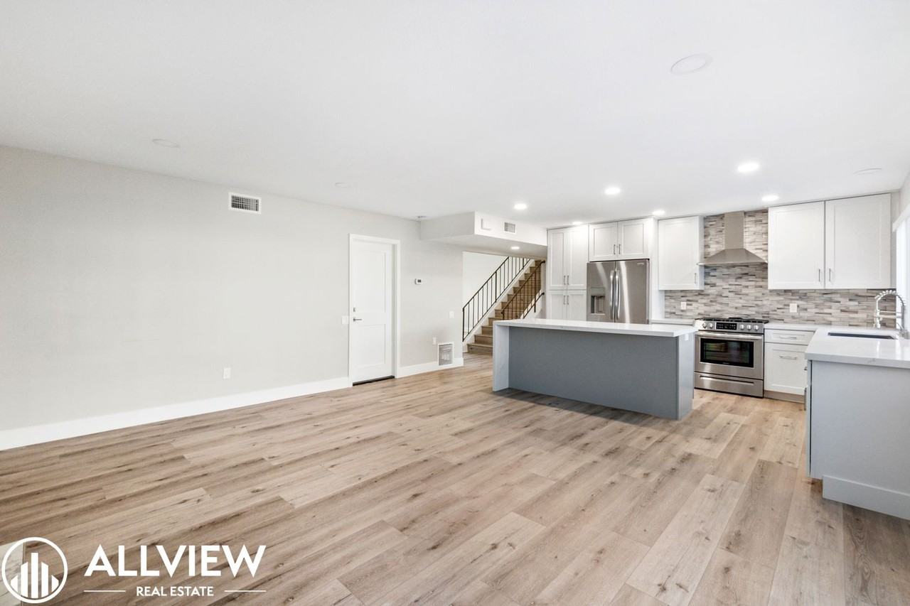 20542 Kelvingrove Ln - Photo 2 of 35
