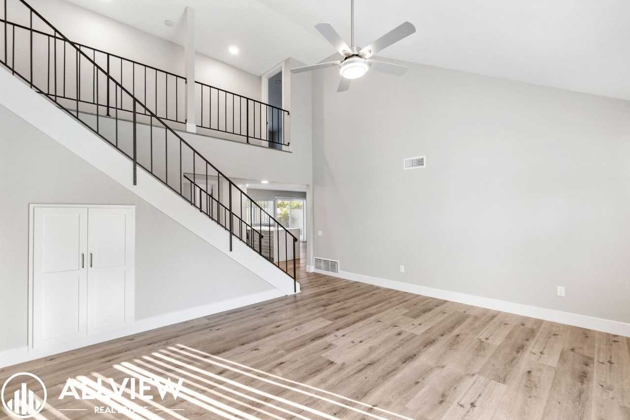 20542 Kelvingrove Ln - Photo 4 of 35
