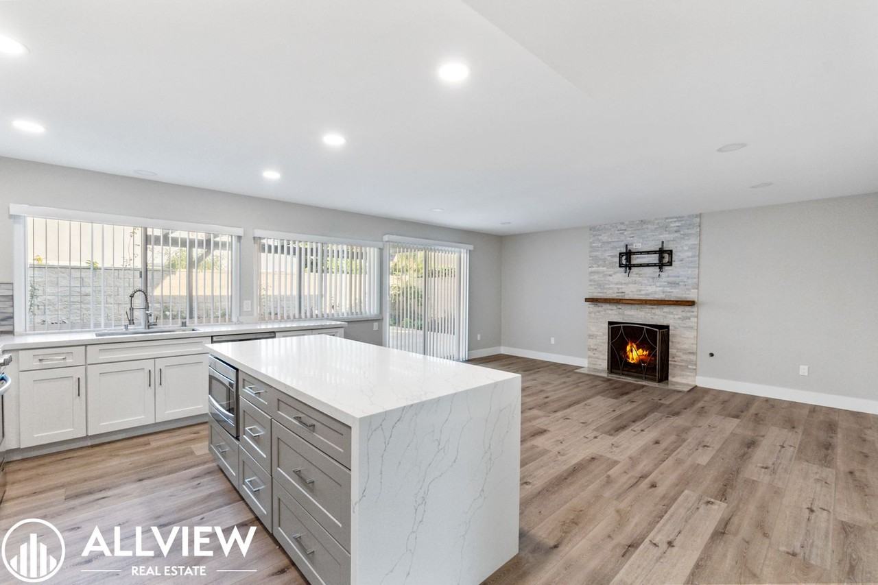20542 Kelvingrove Ln - Photo 6 of 35
