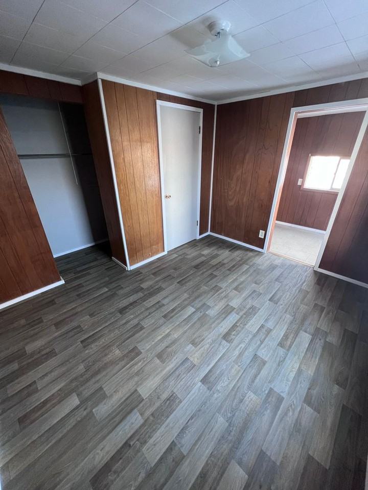 210 N Strevell Ave - Photo 3 of 6