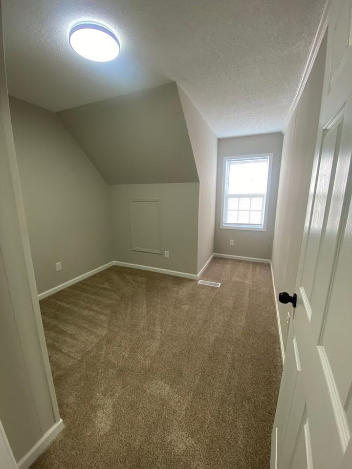 714 Dixie St - Photo 6 of 12