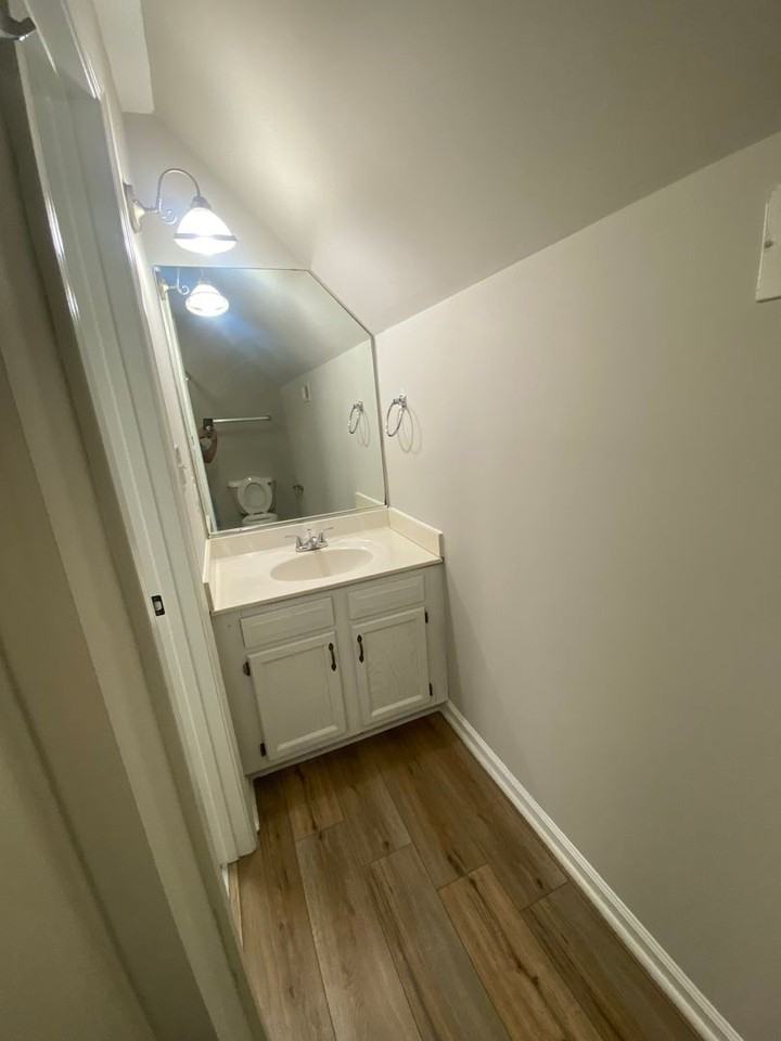 714 Dixie St - Photo 7 of 12