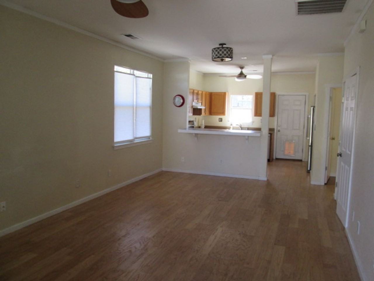 408 Placido Martinez Ct Ne - Photo 2 of 14