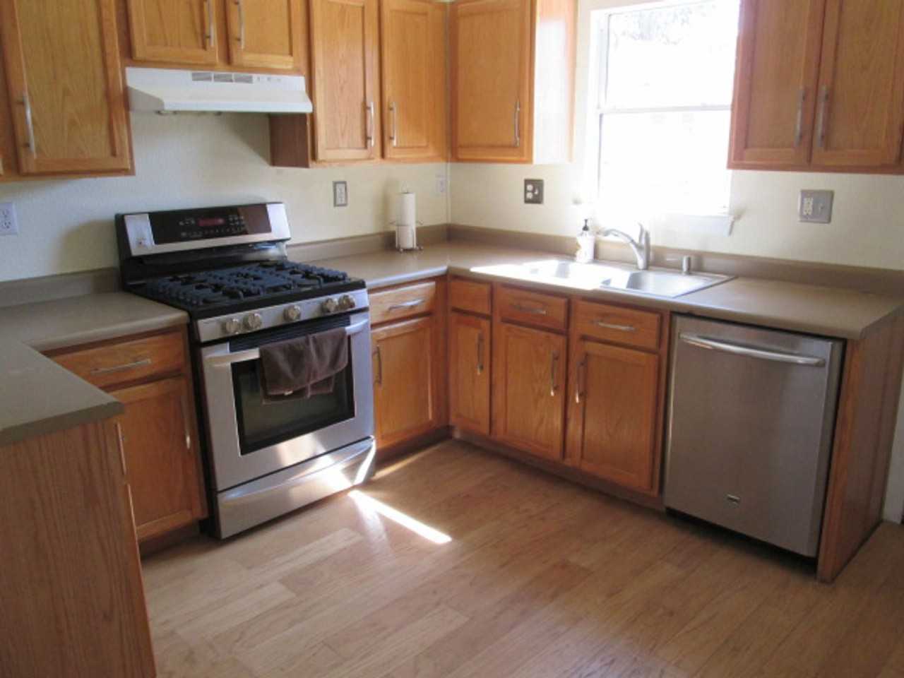 408 Placido Martinez Ct Ne - Photo 3 of 14