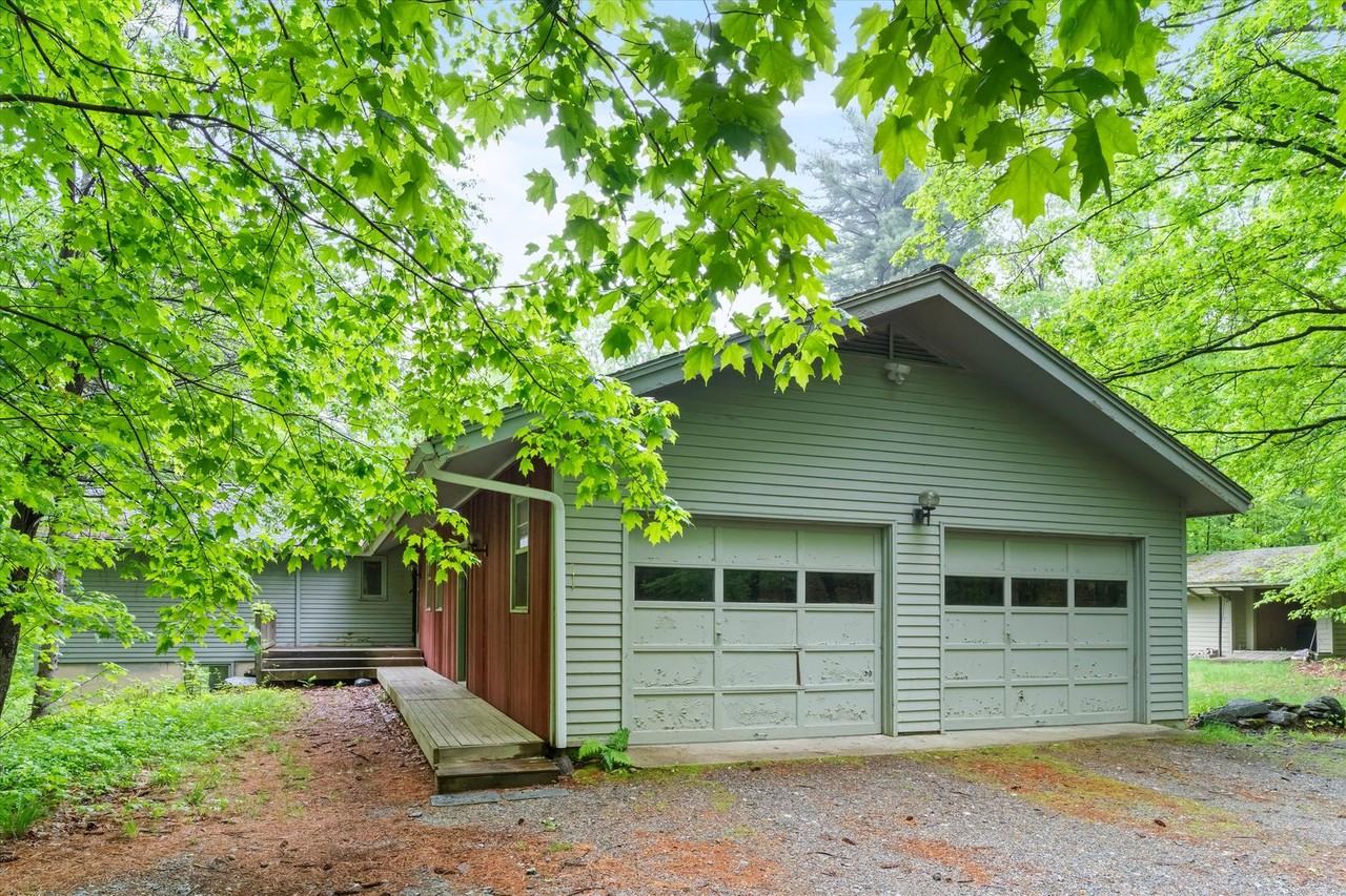 71 Wheeler Rd - Photo 2 of 40