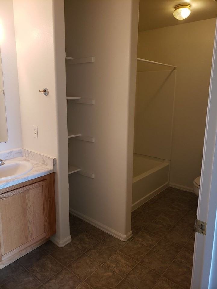 1733 Christopher Ct - Photo 3 of 9