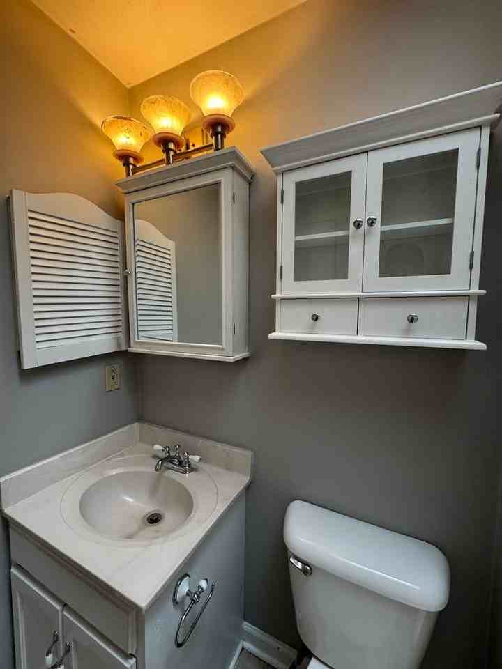 1568 Jameson Dr - Photo 5 of 8